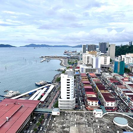 Kota Kinabalu City Centre @ The Shore By Casa Yolo Exterior photo