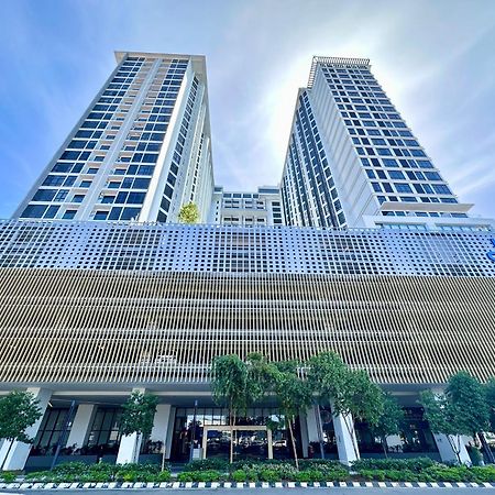 Kota Kinabalu City Centre @ The Shore By Casa Yolo Exterior photo