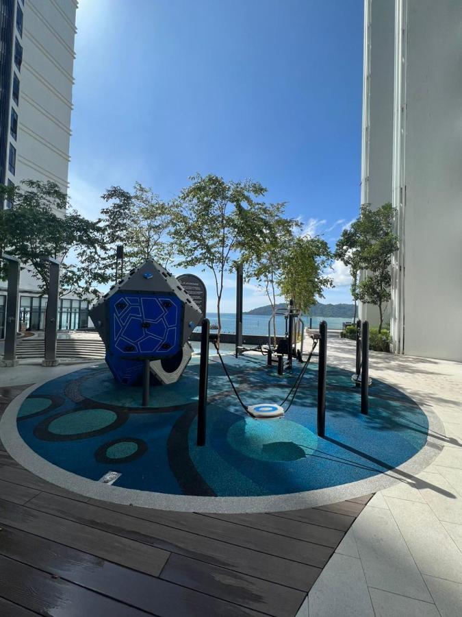 Kota Kinabalu City Centre @ The Shore By Casa Yolo Exterior photo