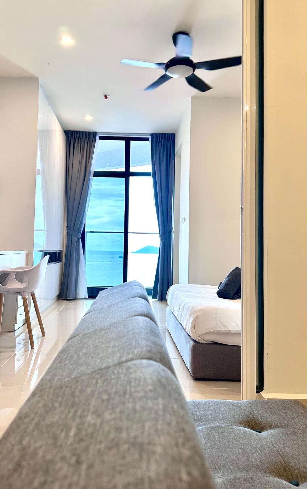 Kota Kinabalu City Centre @ The Shore By Casa Yolo Exterior photo