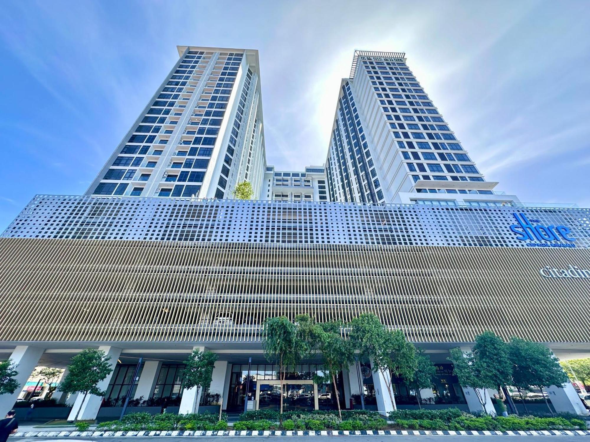 Kota Kinabalu City Centre @ The Shore By Casa Yolo Exterior photo